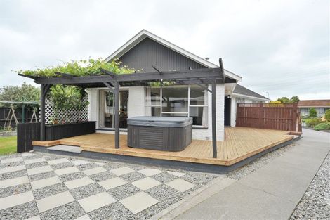 Photo of property in 4 Springmead Place, Hornby, Christchurch, 8042