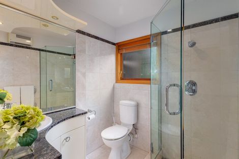 Photo of property in 32 Dyers Pass Road, Cashmere, Christchurch, 8022