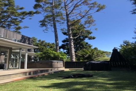 Photo of property in 90 Park Road, Titirangi, Auckland, 0604