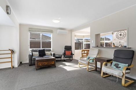 Photo of property in 118 Aberdeen Place, Whangamata, 3620