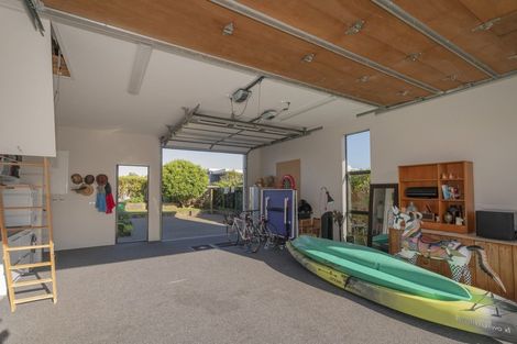 Photo of property in 8 Sara Way, Whitianga, 3510