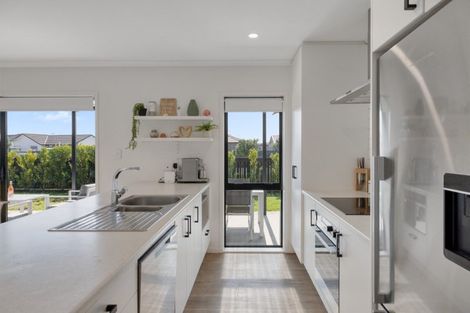 Photo of property in 71 Dunkeld Drive, Papamoa, 3118