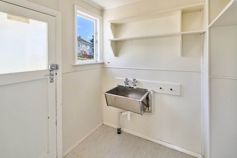 Photo of property in 3-5 York Place, Cannons Creek, Porirua, 5024