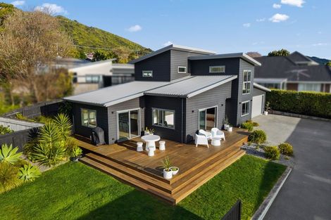 Photo of property in 35 Matenga Street, Waikanae, 5036