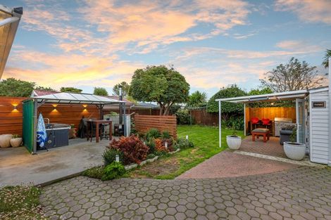 Photo of property in 75 Appleby Crescent, Burnside, Christchurch, 8053