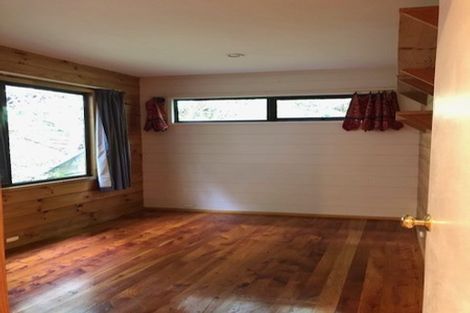 Photo of property in 25 Emlyn Place, Torbay, Auckland, 0630
