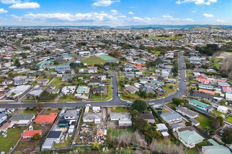 Photo of property in 39 Blake Road, Mangere East, Auckland, 2024