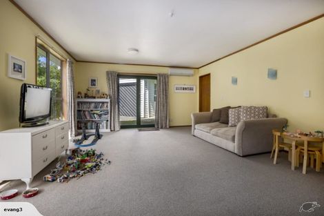 Photo of property in 21 Taupo Crescent, Plimmerton, Porirua, 5026