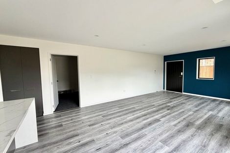 Photo of property in 17b Martin Place, Kelston, Auckland, 0602