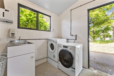 Photo of property in 51 Wairau Road, Oakura, 4314