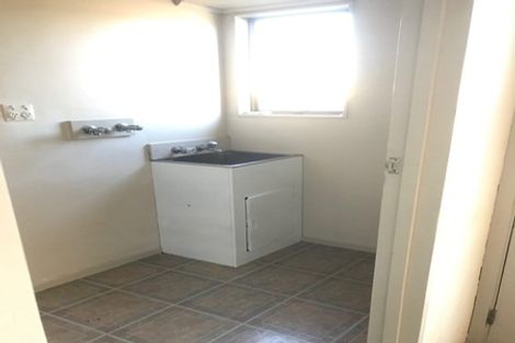 Photo of property in 9 Colonial Place, Kelvin Grove, Palmerston North, 4414