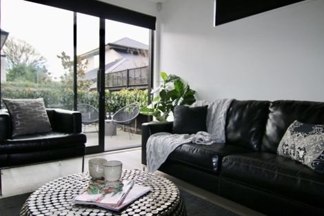 Photo of property in 138a Holly Road, St Albans, Christchurch, 8014