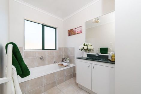 Photo of property in 20 Millington Place, Huntington Park, Auckland, 2013