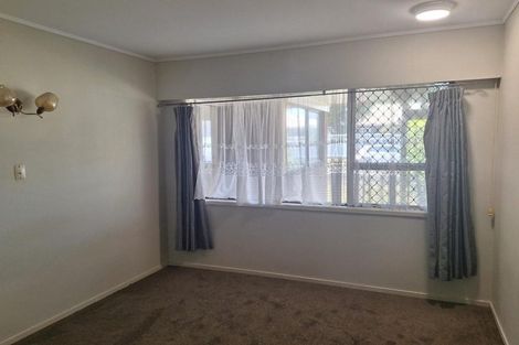 Photo of property in 32 Fairview Road, Papatoetoe, Auckland, 2025