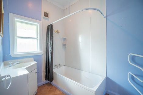 Photo of property in 19 South Street, West End, Palmerston North, 4410