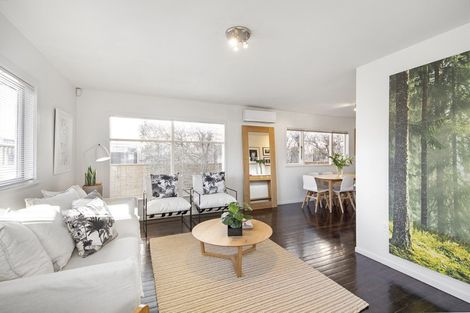 Photo of property in 264 Point Chevalier Road, Point Chevalier, Auckland, 1022