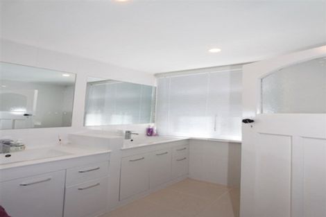 Photo of property in 27 Owles Terrace, New Brighton, Christchurch, 8061