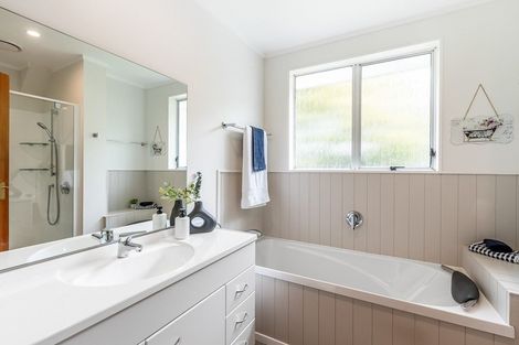 Photo of property in 37 Te Kupe Road, Paraparaumu Beach, Paraparaumu, 5032