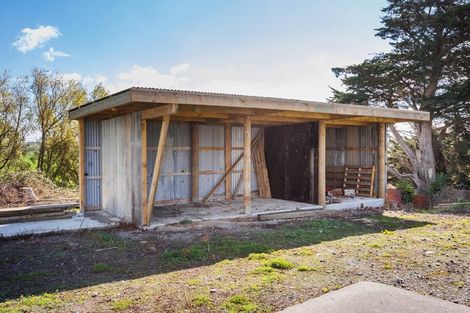 Photo of property in 1419 Kimbolton Road, Cheltenham, Feilding, 4777