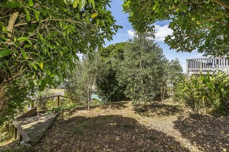 Photo of property in 4 Gordon Road, Plimmerton, Porirua, 5026