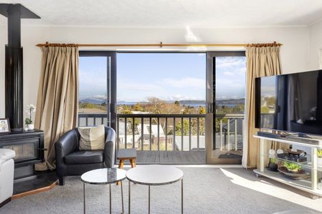 Photo of property in 2/25 Golders Place, Richmond Heights, Taupo, 3330