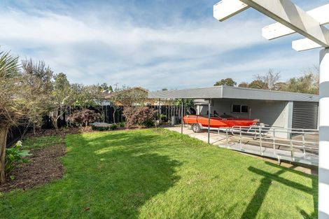 Photo of property in 35 Alison Street, Hamilton Lake, Hamilton, 3204