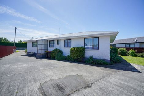 Photo of property in 42 Aloway Street, Wallacetown, 9816