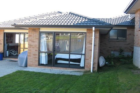 Photo of property in 14 Kilkelly Avenue, Pinehill, Auckland, 0632