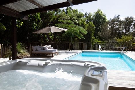 Photo of property in 136 Landing Road, Kerikeri, 0230