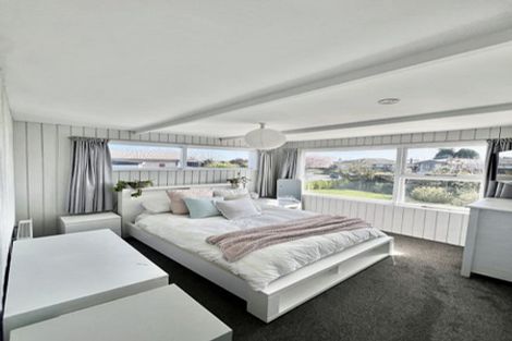 Photo of property in 37 Kathleen Crescent, Hornby, Christchurch, 8042