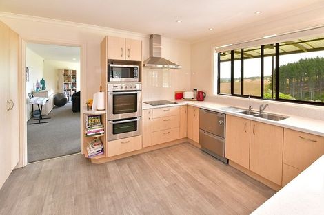 Photo of property in 142 Valley Road, Waitoki, Kaukapakapa, 0871