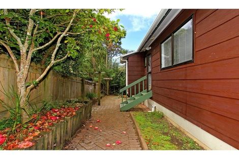 Photo of property in 2/1 Flavia Close, Torbay, Auckland, 0630