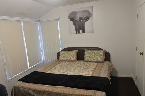 Photo of property in 110 Everglade Drive, Totara Heights, Auckland, 2105