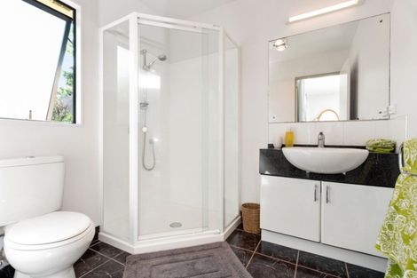 Photo of property in 11 Piriti Drive, Te Atatu Peninsula, Auckland, 0610