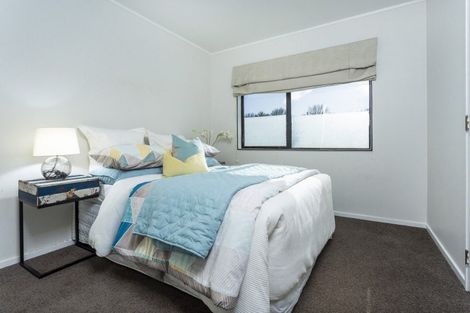 Photo of property in 6 Tokay Place, Huapai, Kumeu, 0810