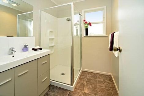 Photo of property in 10 Ranger Place, Wattle Downs, Auckland, 2103