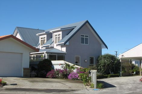 Photo of property in 10 Guildford Street, Levin, 5510