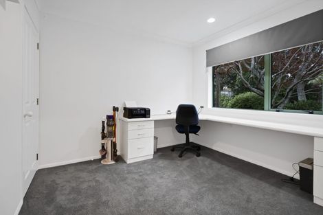 Photo of property in 9 Adam Lile Drive, Highlands Park, New Plymouth, 4312