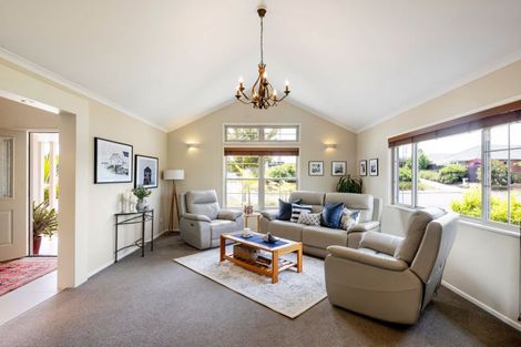 Photo of property in 12 Featherstone Drive, Flagstaff, Hamilton, 3210