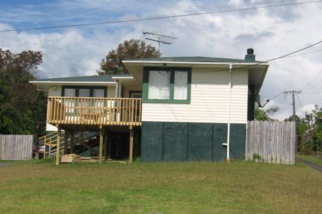 Photo of property in 1/50 Beaubank Road, Kelston, Auckland, 0602