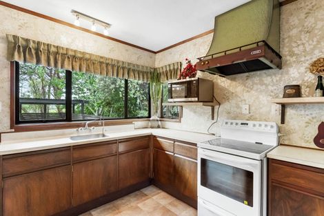 Photo of property in 15 Mark Edward Drive, Half Moon Bay, Auckland, 2012