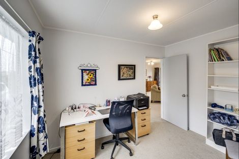Photo of property in 233a Grove Road, Mayfair, Hastings, 4122