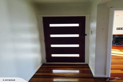 Photo of property in 1/18 Kirrie Avenue, Te Atatu South, Auckland, 0610