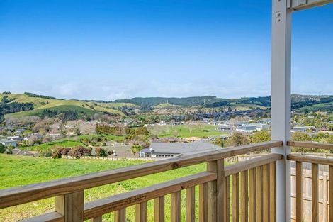 Photo of property in 4d Forlong Rise, Helensville, 0800