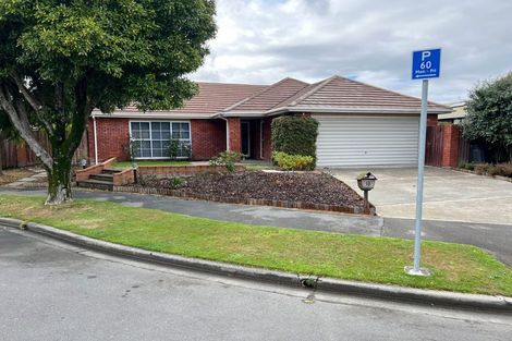 Photo of property in 18 Geraldo Place, Russley, Christchurch, 8042