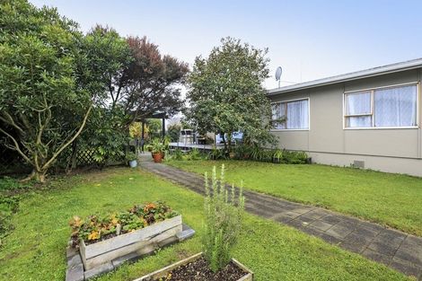 Photo of property in 13 Kirkcaldy Place, Flaxmere, Hastings, 4120