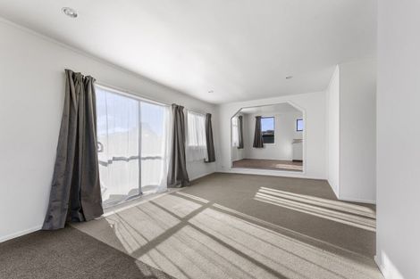 Photo of property in 24 Aotea Street, Castlecliff, Whanganui, 4501