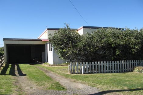 Photo of property in 23 Rangitane Street, Himatangi Beach, Foxton, 4891