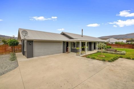 Photo of property in 44 Missy Crescent, Mount Pisa, Cromwell, 9383