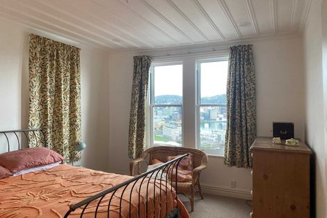 Photo of property in 17 Shannon Street, Mount Victoria, Wellington, 6011